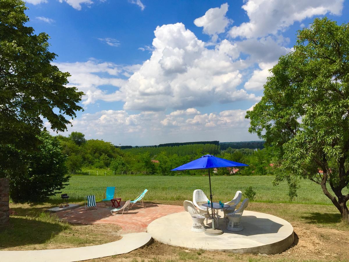Honey Hill Apartment Fruska Gora Cerevic Екстер'єр фото